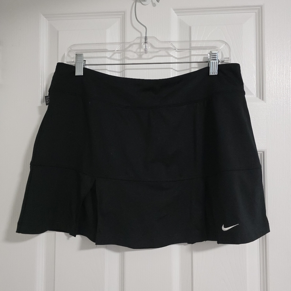 Nike Women's Large Black Dri-Fit Tennis Skort with Pleats